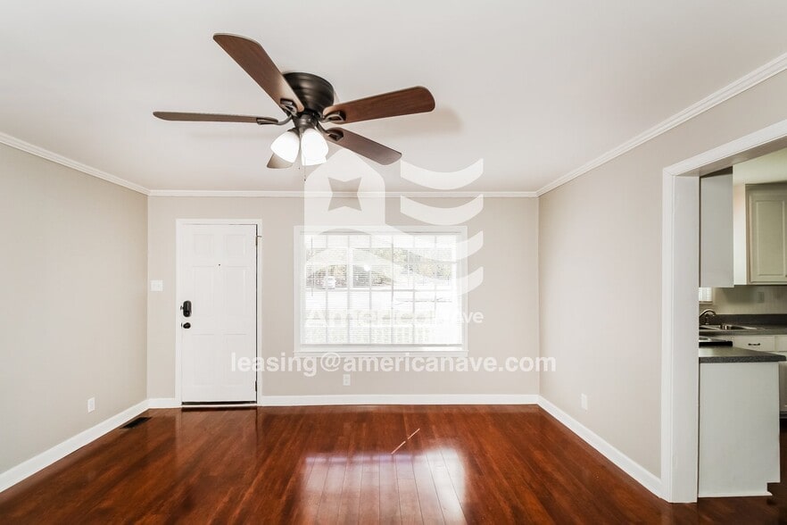 Building Photo - 2125 Haile St