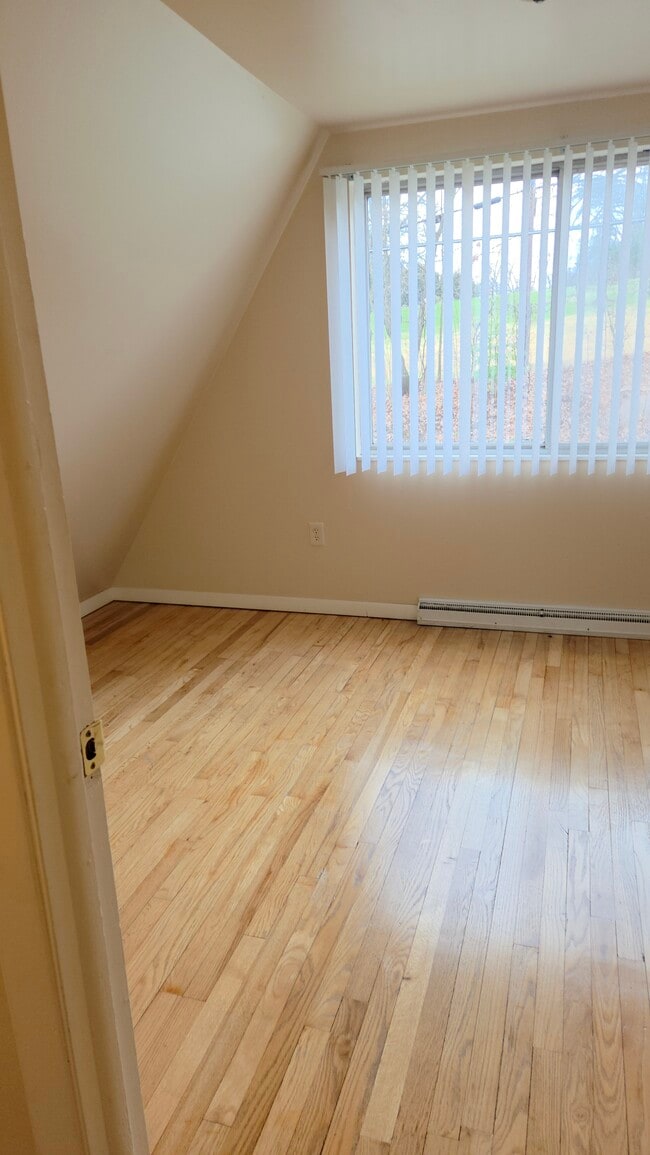 Building Photo - 510 Mercer Rd