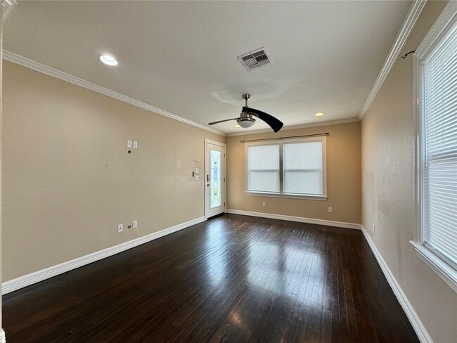 Building Photo - 1932 N Avenue H