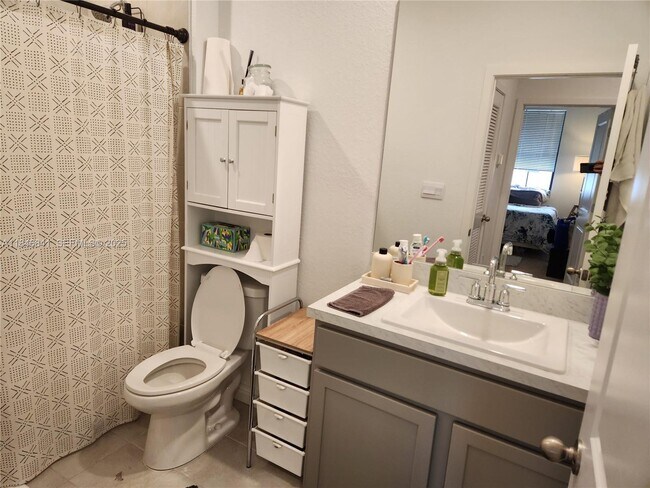 Building Photo - 880 NW 3rd Way