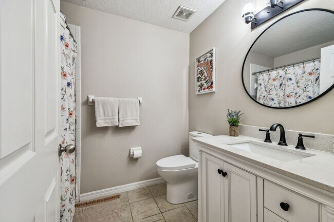 Building Photo - 1168 Bass Blvd