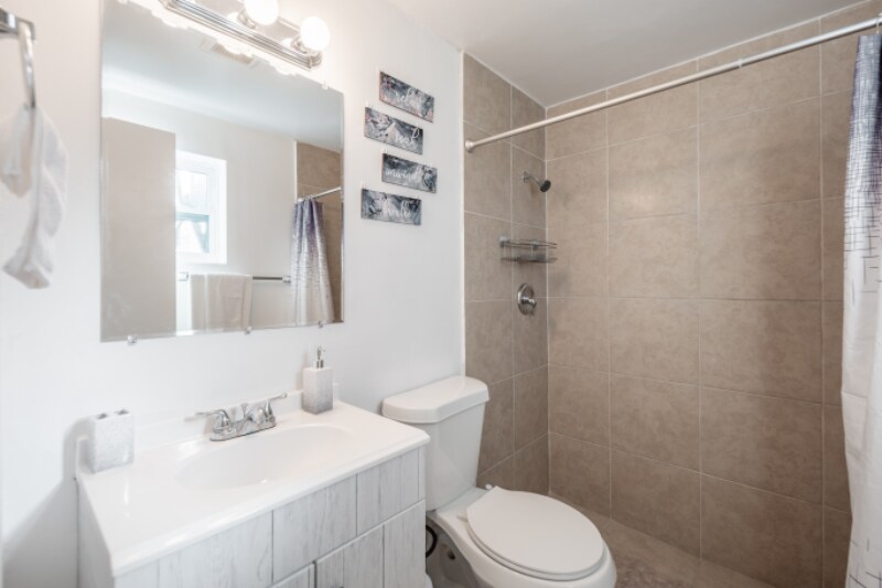 Building Photo - 3120 SW 12th Pl