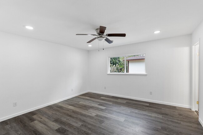 Building Photo - 12523 Province Point Dr