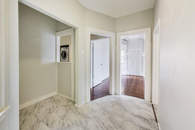 Building Photo - 1338 Haight St