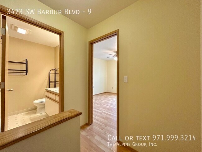Building Photo - 3473 SW Barbur Blvd