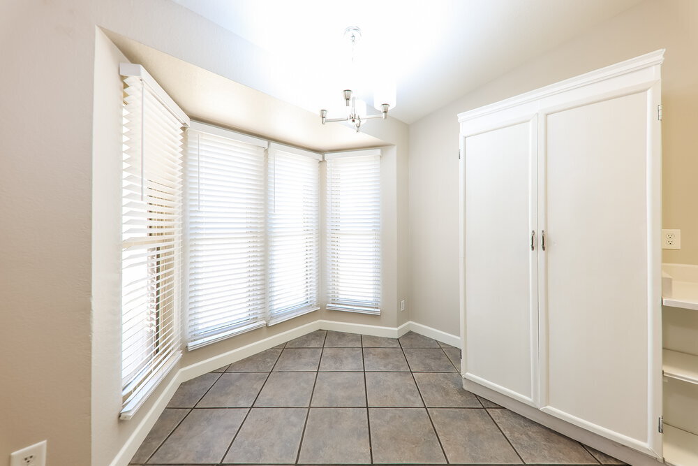 Building Photo - 7008 W Canterbury Dr