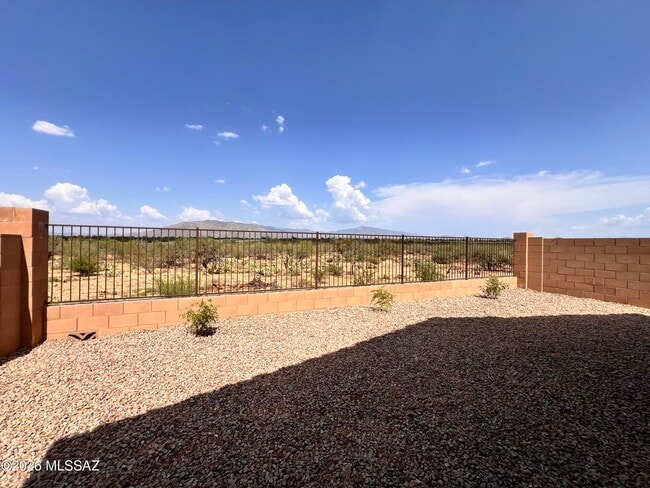Building Photo - 10004 E Lebaron Dr