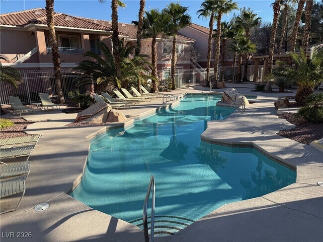 Building Photo - 401 Amber Pine St