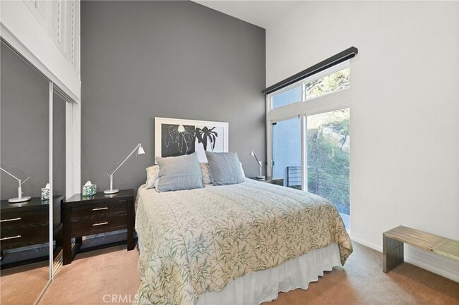 Building Photo - 326 Loma Terrace