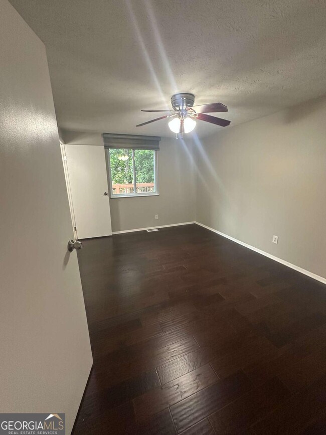 Building Photo - 2205 Mill Wood Ct NW