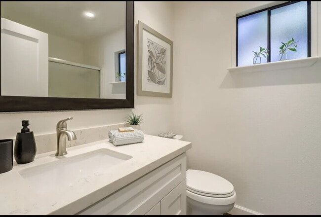 Building Photo - Rarest of the rare: exceptional privacy wi...