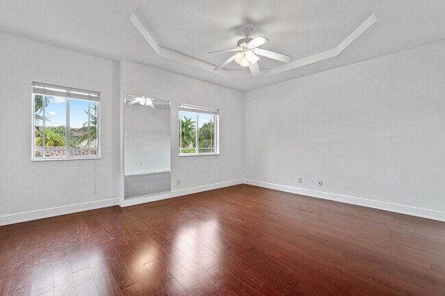 Building Photo - 1030 Murano Bay Dr