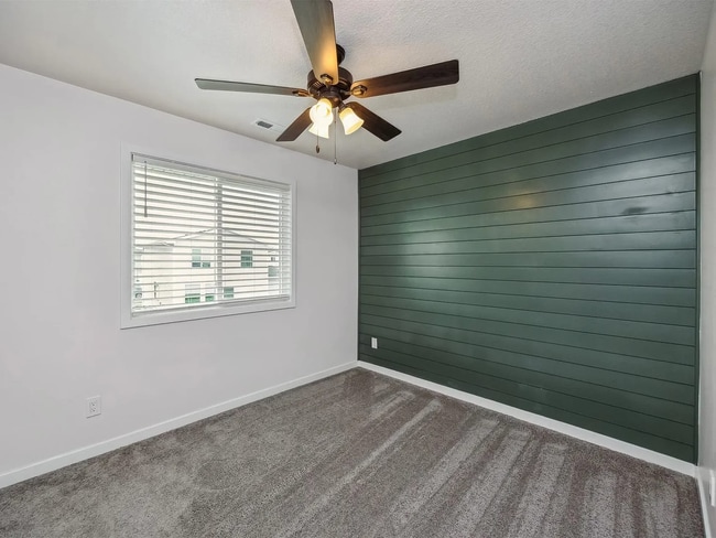 Building Photo - Bright & Modern 4-Bedroom Home in Deer Cre...