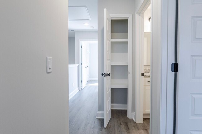 Building Photo - 22nd Townhomes