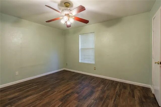 Building Photo - 301 W Austin Ave