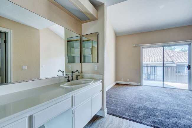 Building Photo - Spacious 2 Bedroom, 2 Bath – End Unit with...