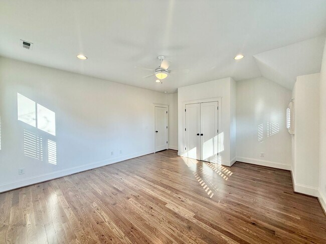 Building Photo - Custom Built 4BD, 3.5BA Five Points Home with a Bonus Room & Fenced Yard