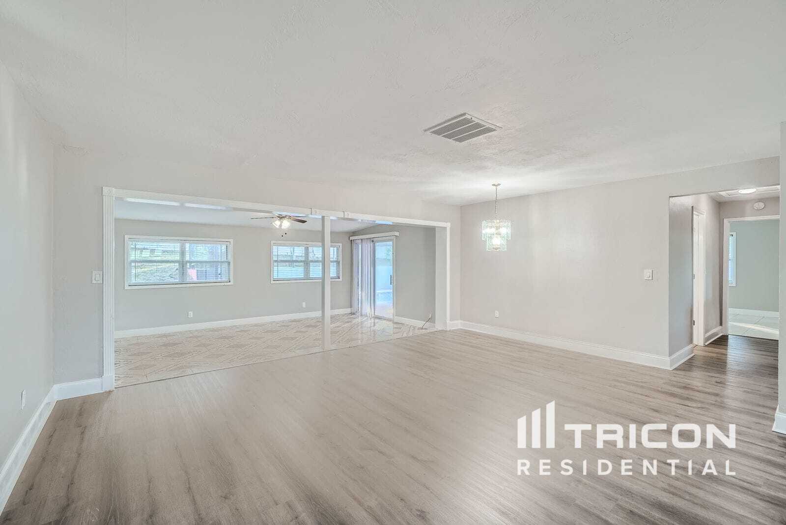 Building Photo - 7025 Fairlawn St