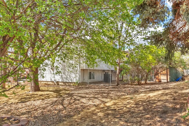 Building Photo - 1107 E 15th Ave