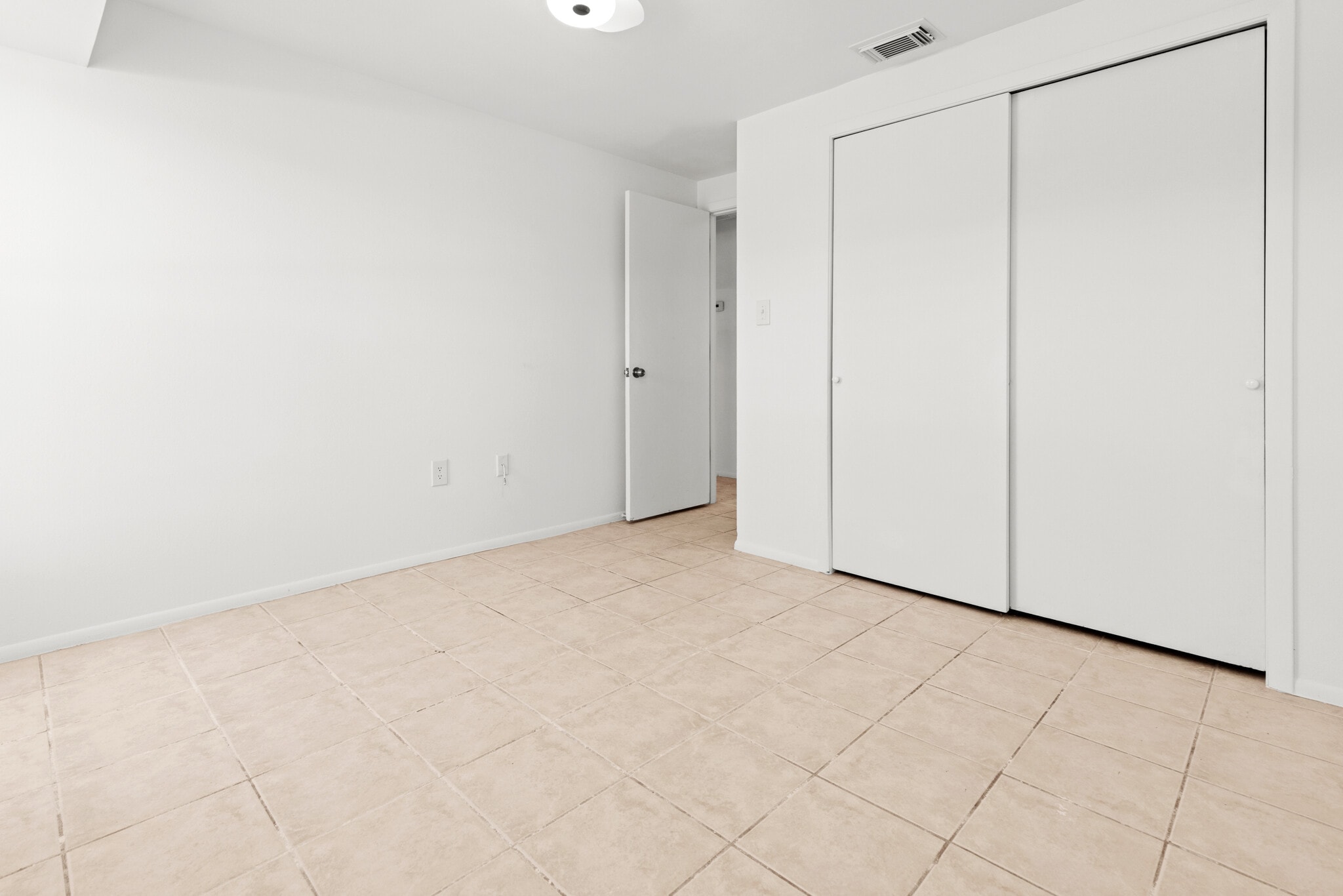 Building Photo - 1057 Tropical Ave NW