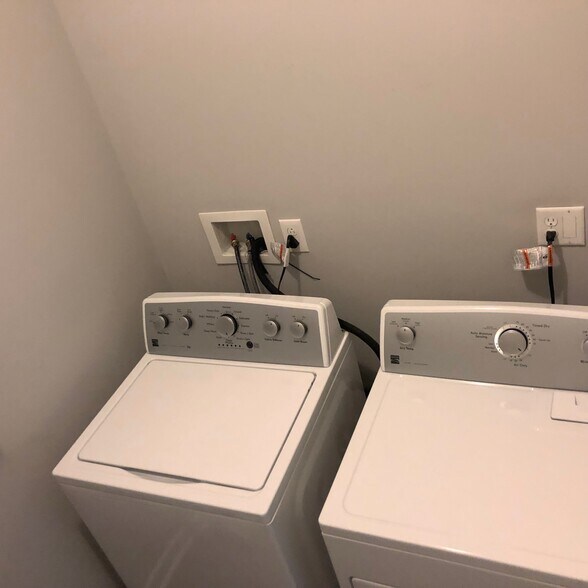 Laundry Room - 1806 Frankford Ave