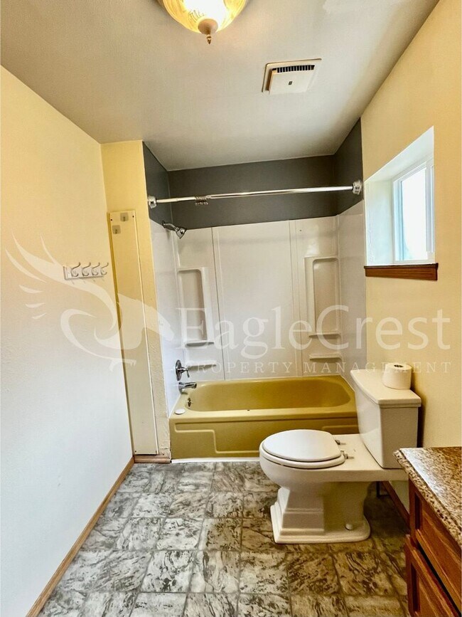 Building Photo - 538WASH