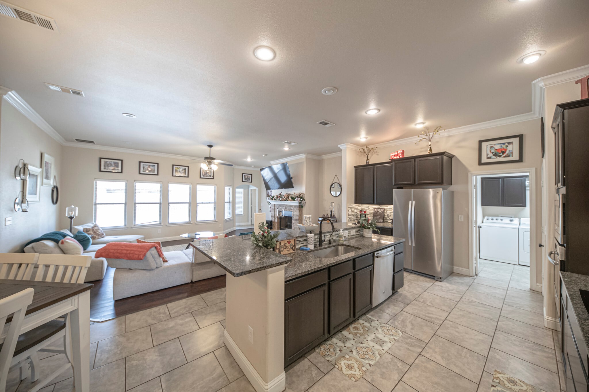 Building Photo - 6922 Ranch Hand Dr