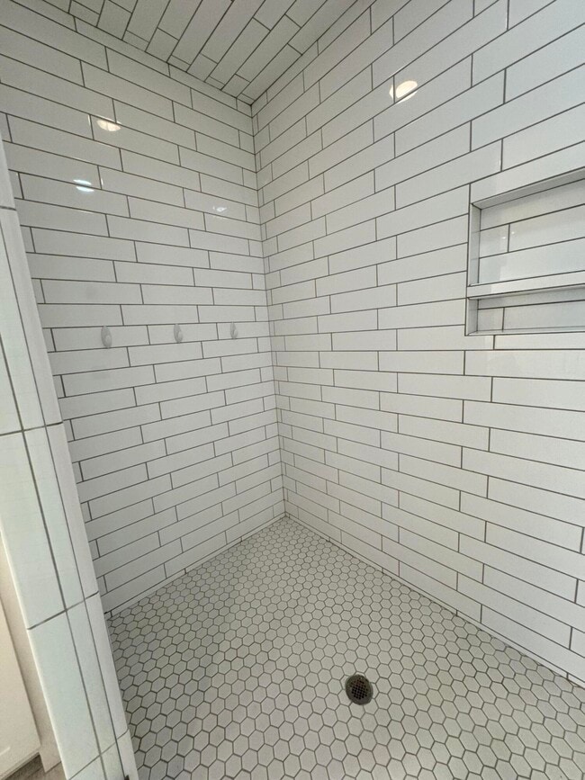 Building Photo - 23 Wilshire Blvd