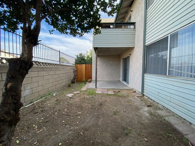 Building Photo - Completely Remodeled Colton Condo in Gated...