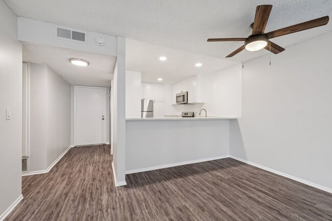 Interior Photo - 4200 S Harbor Blvd