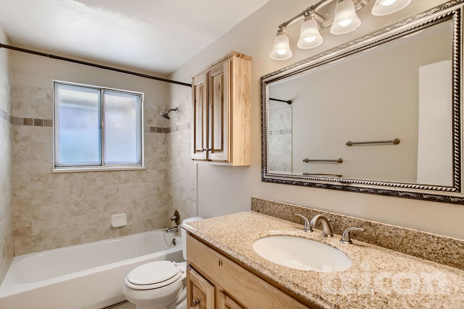 Building Photo - 915 S Tyler Ave