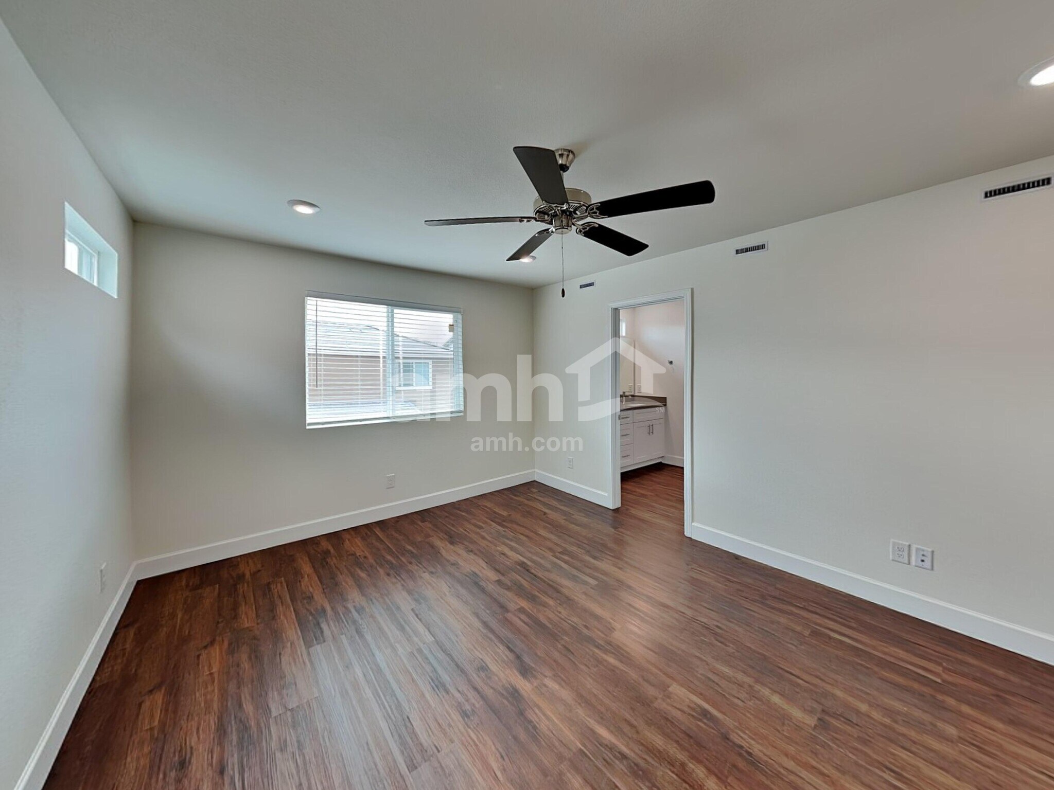 Building Photo - 8837 Brent Leaf Ave