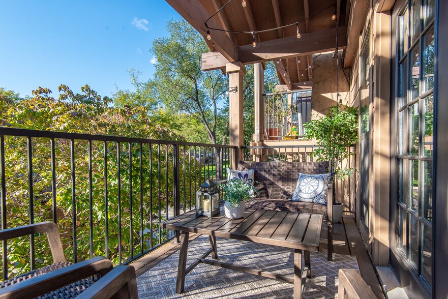 Building Photo - 4727 Jarboe St