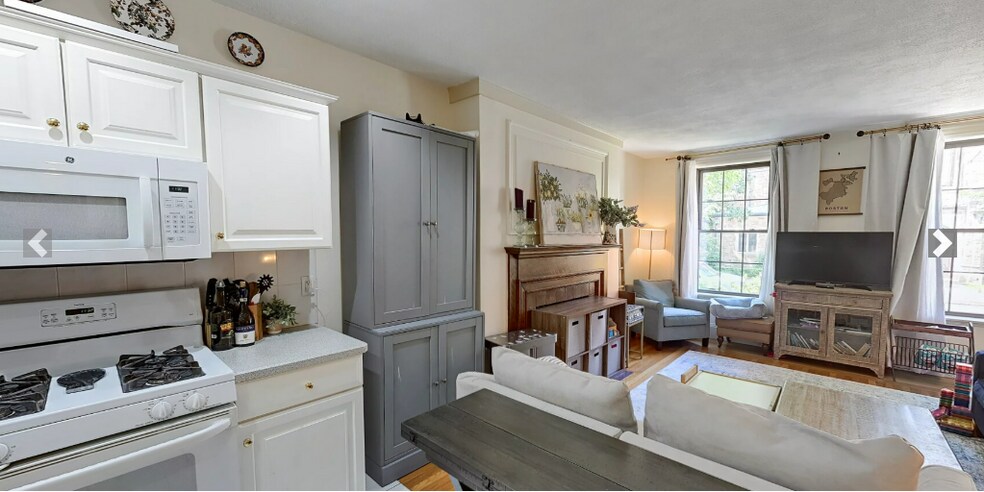 Building Photo - 20 Dean Rd