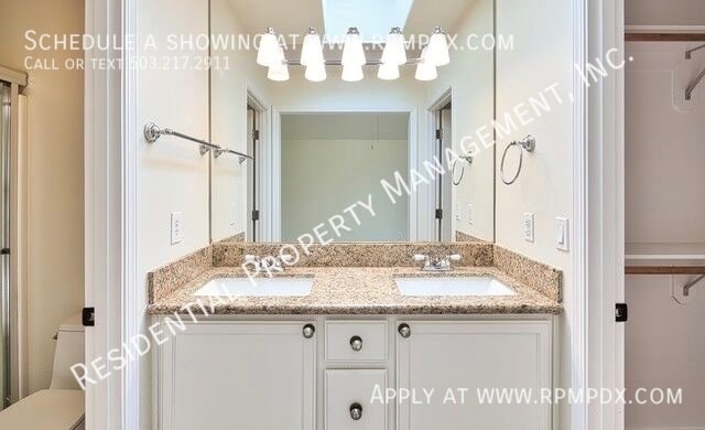Building Photo - 23992 SW Red Fern Dr