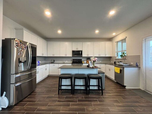 Building Photo - 1512 Hope Rnch Rd