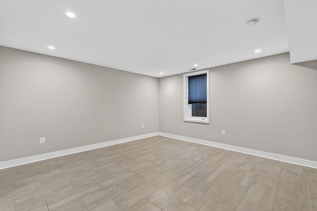 Building Photo - Available Now! Two Bed // Two Bath in Eckington!