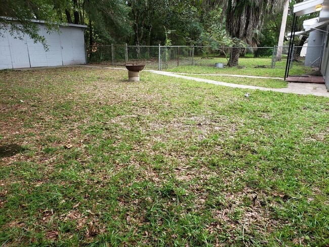 Building Photo - Gorgeous Historic 3/2 in Crystal River!!!