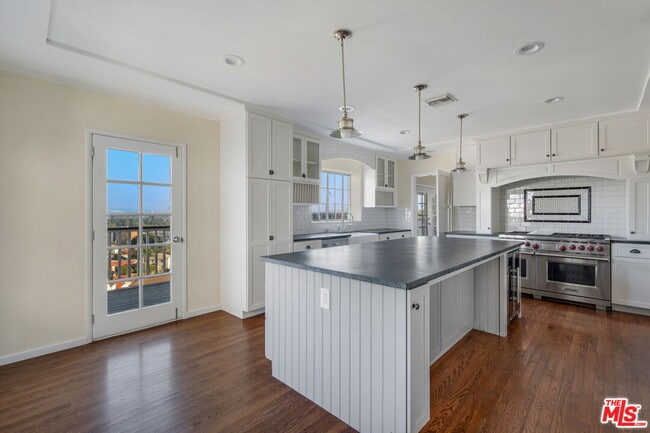 Building Photo - 3617 Homeway Dr