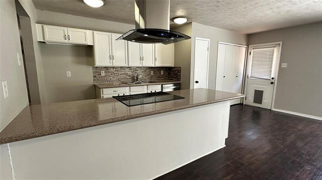 Building Photo - 534 Windsor Dr