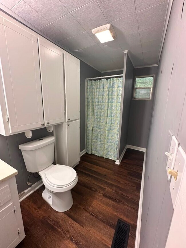 Building Photo - 821 Desota Pl