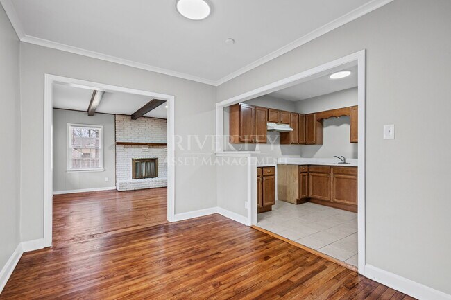 Building Photo - 1738 Willow Wood Ave