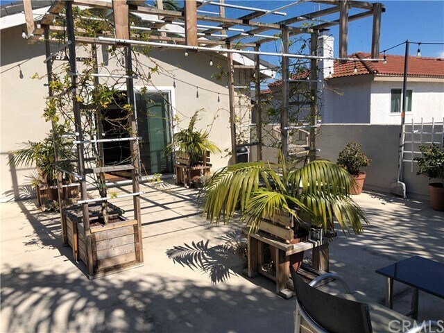 Building Photo - 6851 Defiance Dr