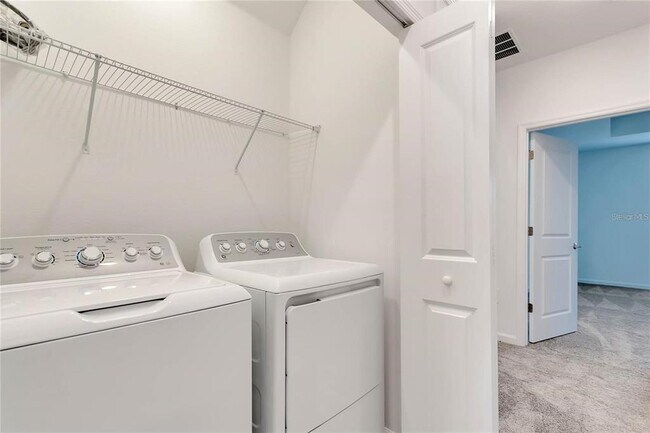 Building Photo - 7485 Stone Crk Trl