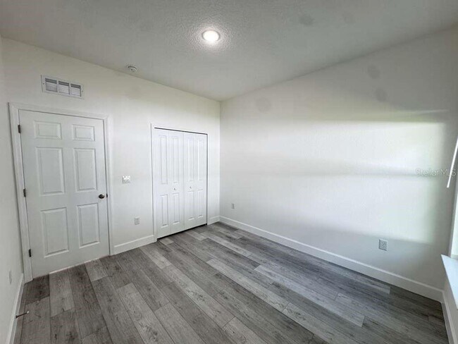 Building Photo - 13376 SW 49th Ave
