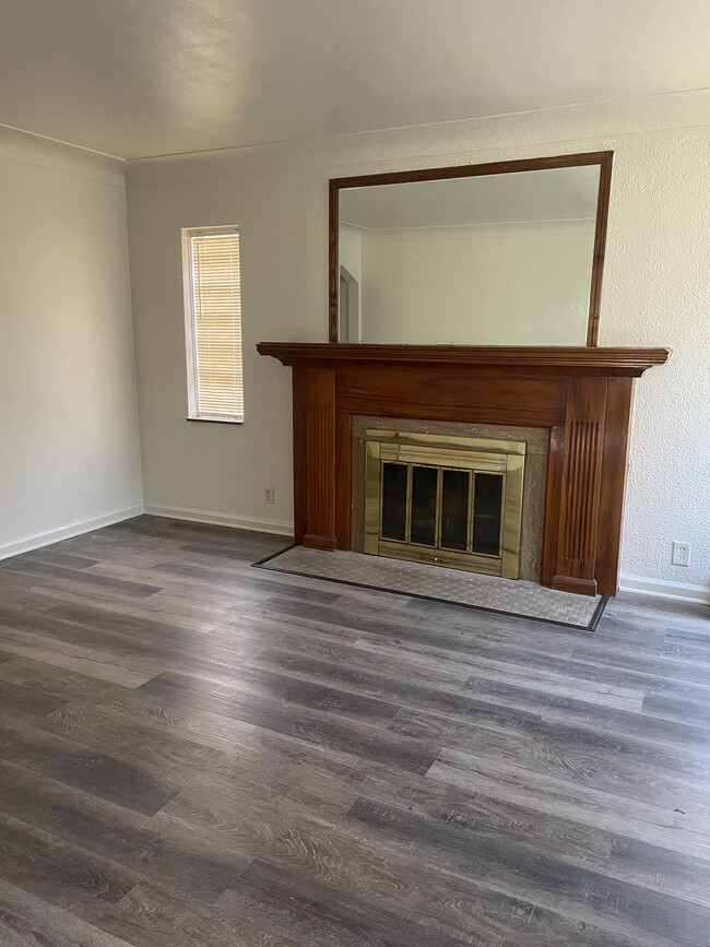 Building Photo - 8041 Marlowe St