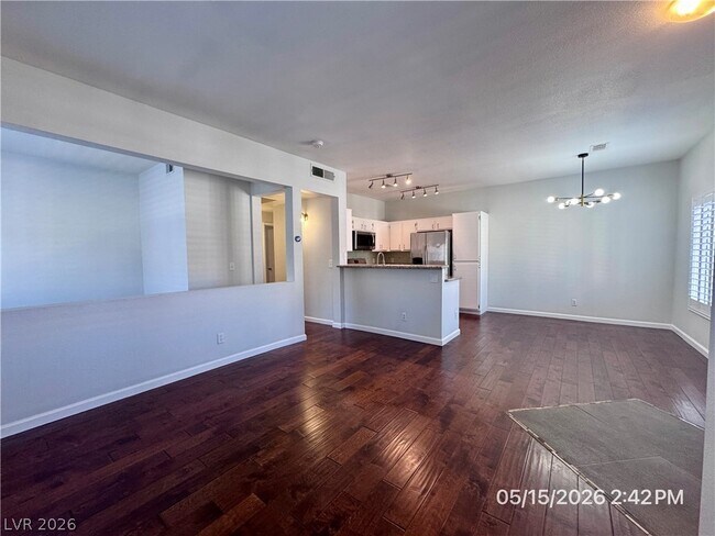 Building Photo - 251 S Green Valley Pkwy
