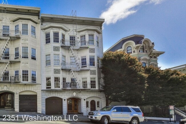 Building Photo - 2351 Washington St