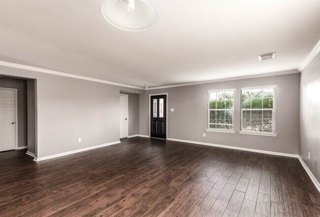 Building Photo - 2410 Bristol Band Ln