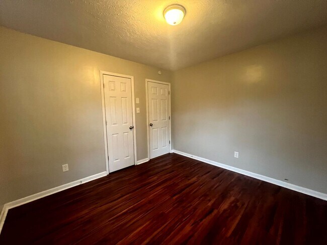 Building Photo - 6545 Amanda Cir